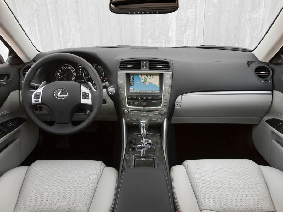  Lexus IS350 2010 года  (фото 9 из 10)